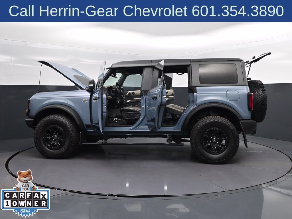2023 Azure Gray Metallic Tri-Coat Ford Bronco Wildtrak 4X4 SUV