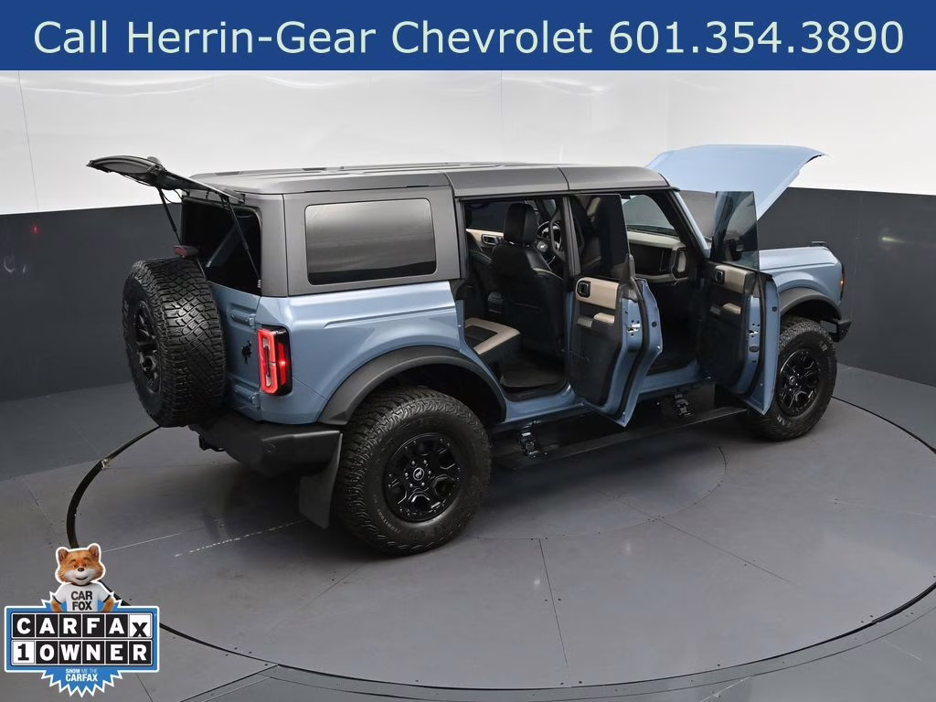 2023 Azure Gray Metallic Tri-Coat Ford Bronco Wildtrak 4X4 SUV