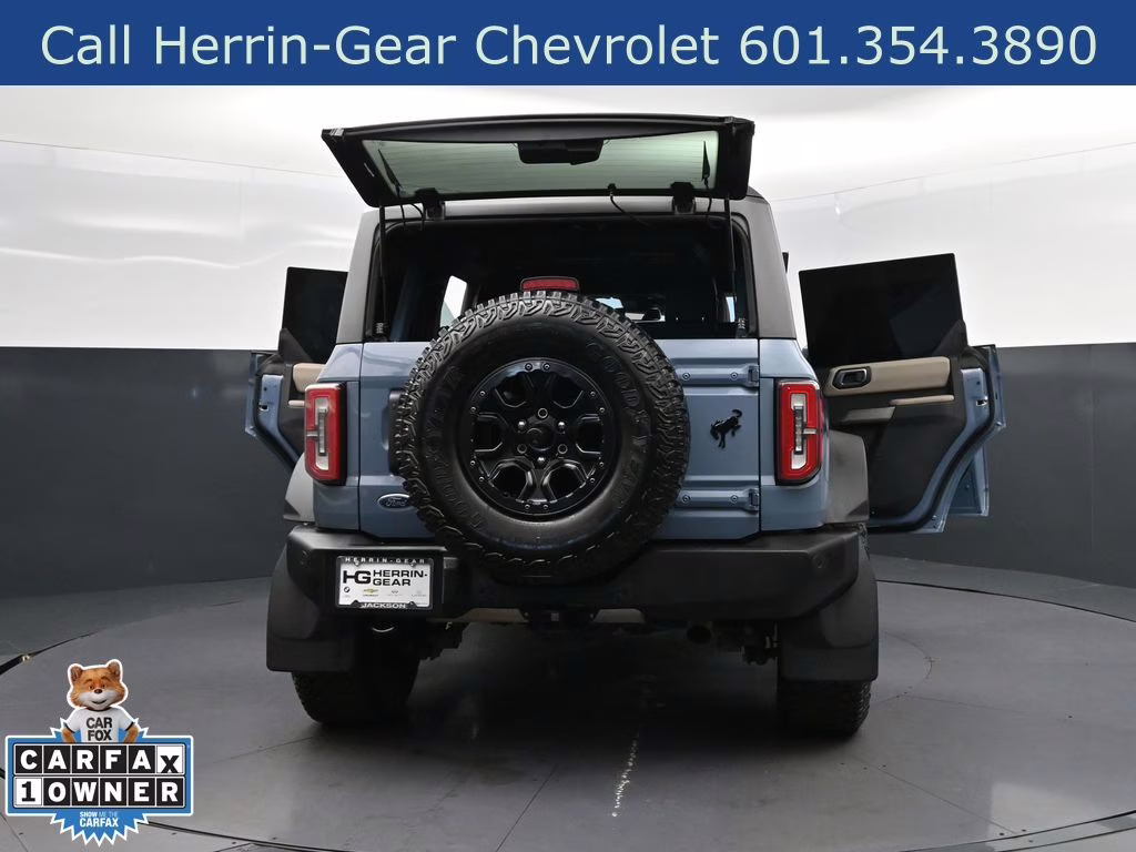2023 Azure Gray Metallic Tri-Coat Ford Bronco Wildtrak 4X4 SUV