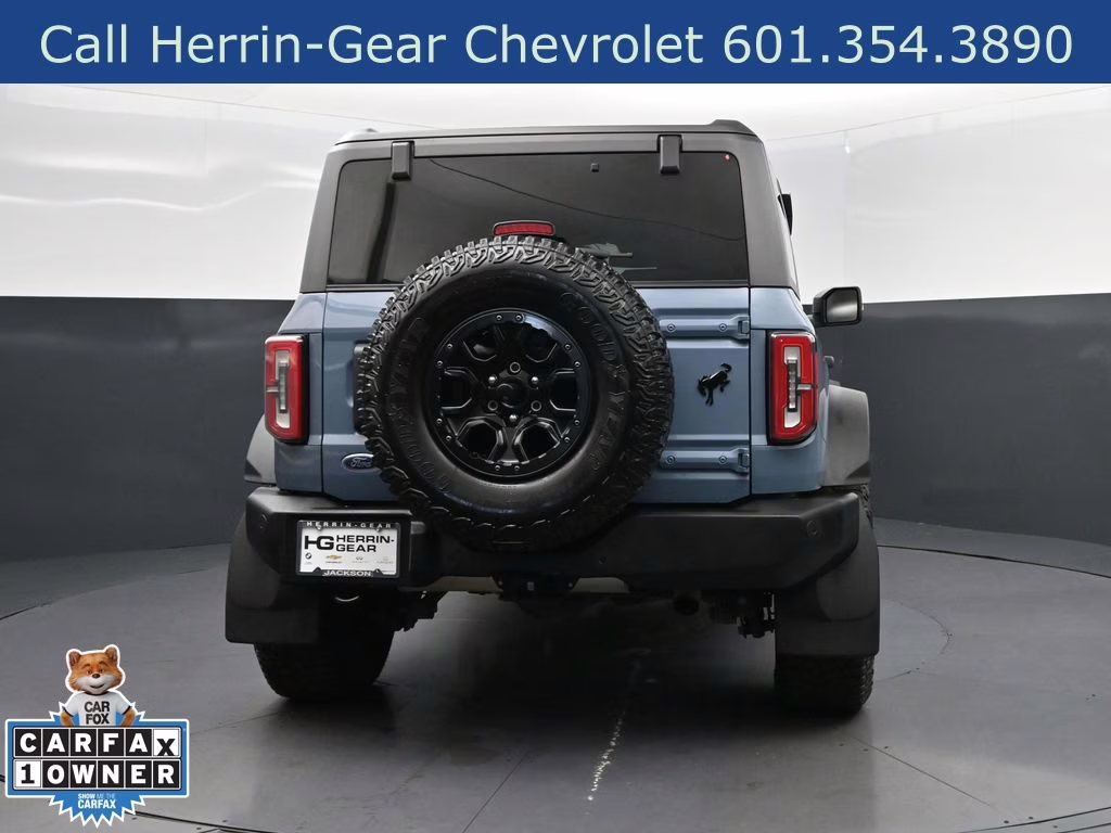 2023 Azure Gray Metallic Tri-Coat Ford Bronco Wildtrak 4X4 SUV