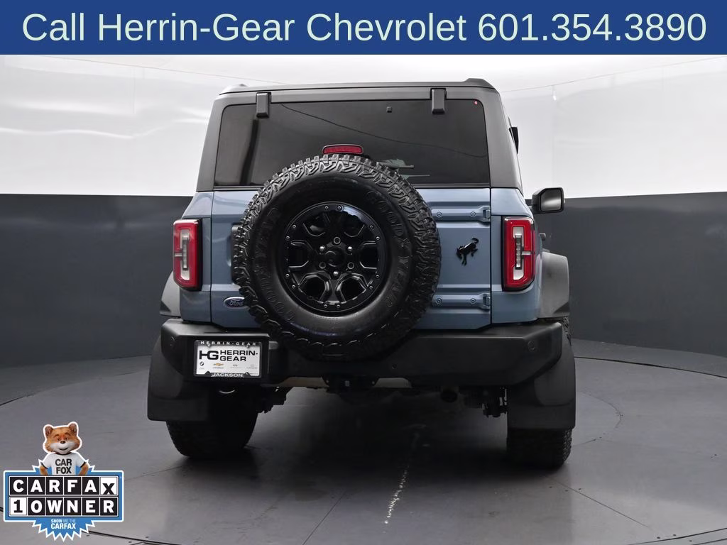 2023 Azure Gray Metallic Tri-Coat Ford Bronco Wildtrak 4X4 SUV
