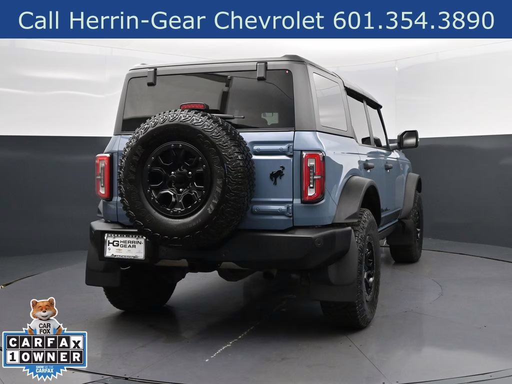 2023 Azure Gray Metallic Tri-Coat Ford Bronco Wildtrak 4X4 SUV