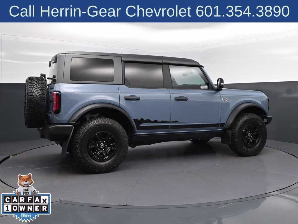 2023 Azure Gray Metallic Tri-Coat Ford Bronco Wildtrak 4X4 SUV