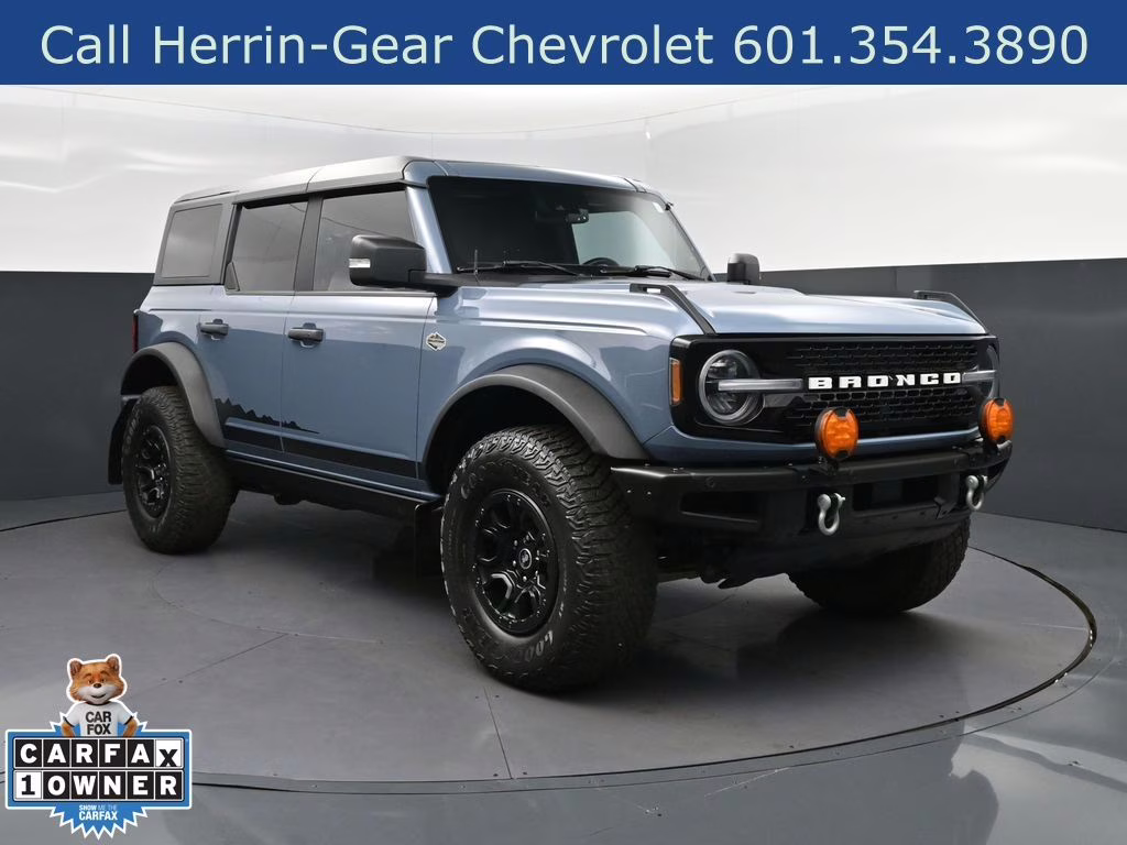 2023 Azure Gray Metallic Tri-Coat Ford Bronco Wildtrak 4X4 SUV
