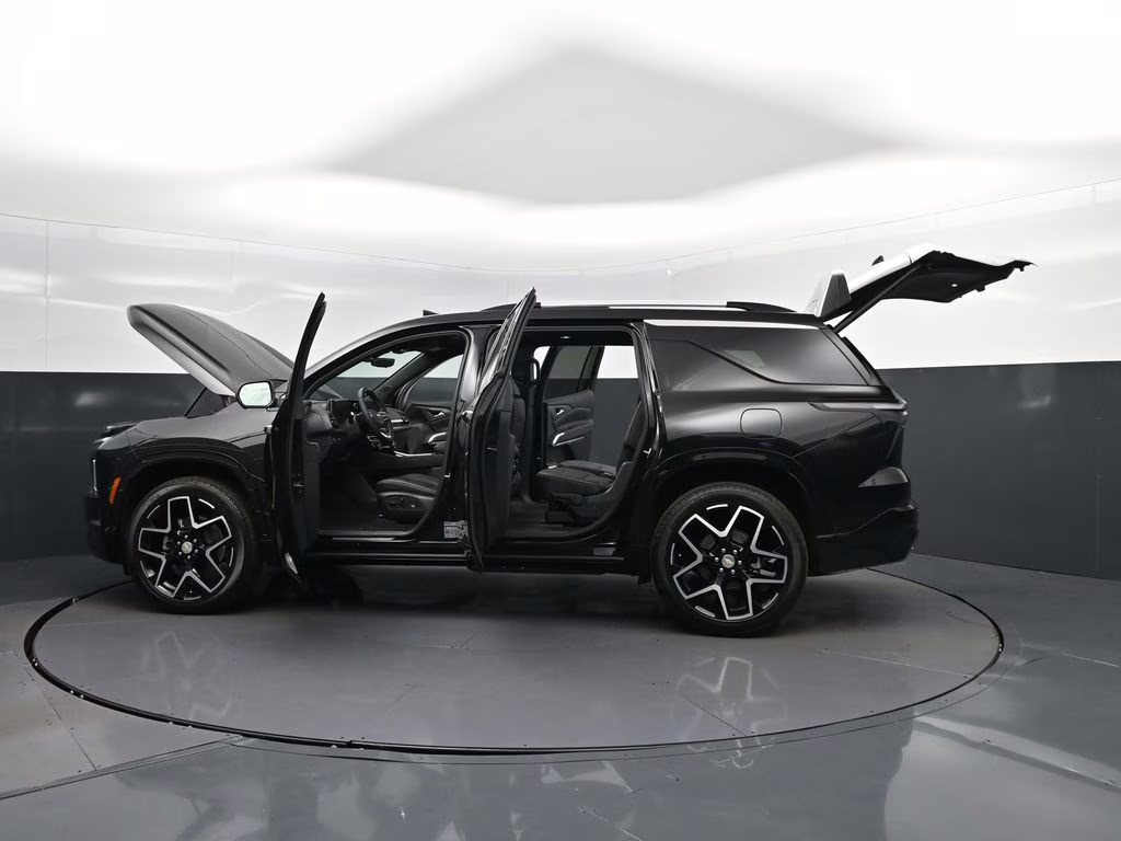 2026 Black Chevrolet Traverse High Country FWD SUV