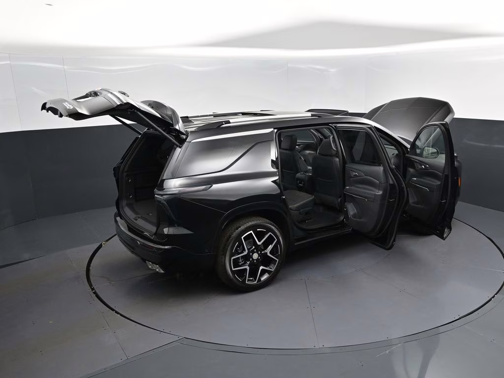 2026 Black Chevrolet Traverse High Country FWD SUV