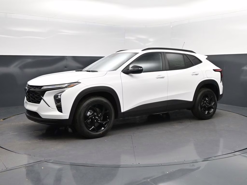 2026 Summit White Chevrolet Trax LT FWD SUV