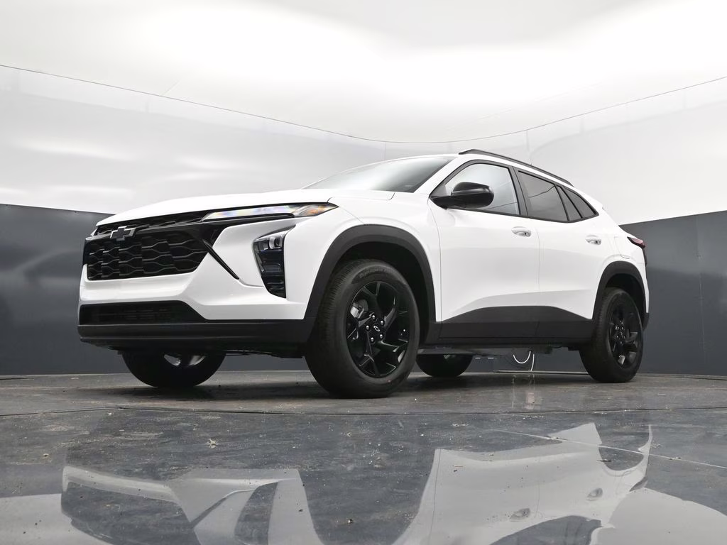 2026 Summit White Chevrolet Trax LT FWD SUV