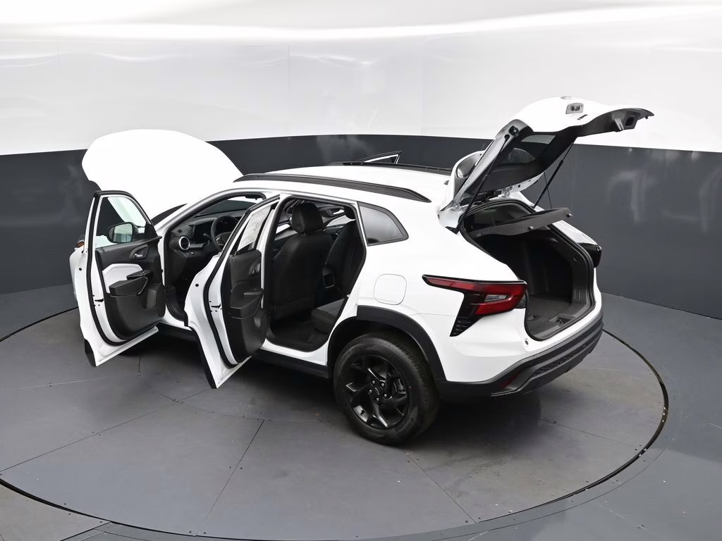 2026 Summit White Chevrolet Trax LT FWD SUV