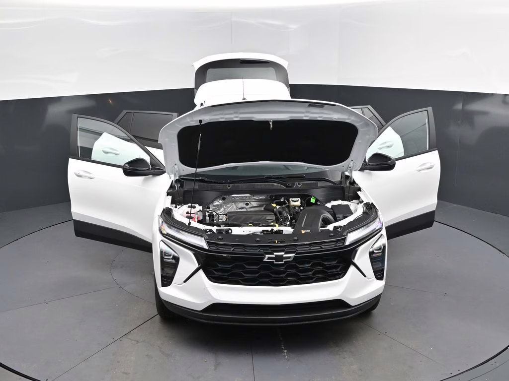 2026 Summit White Chevrolet Trax LT FWD SUV
