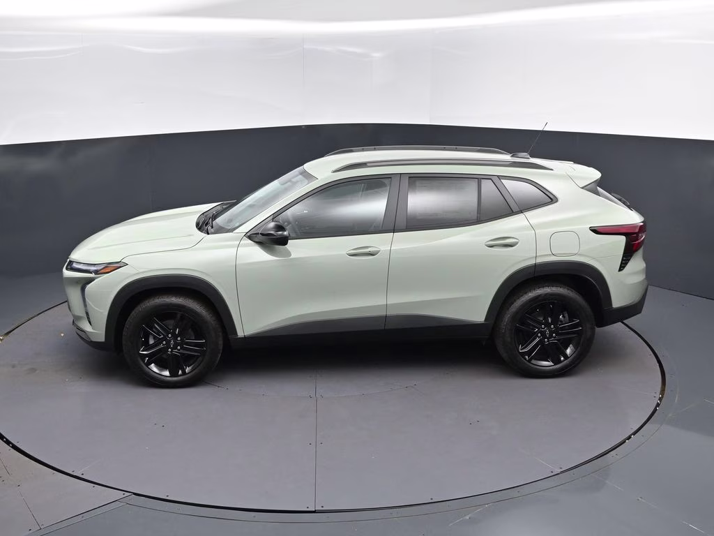 2026 Green Chevrolet Trax ACTIV FWD SUV
