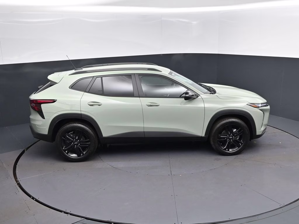 2026 Green Chevrolet Trax ACTIV FWD SUV