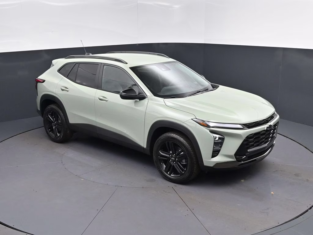 2026 Green Chevrolet Trax ACTIV FWD SUV