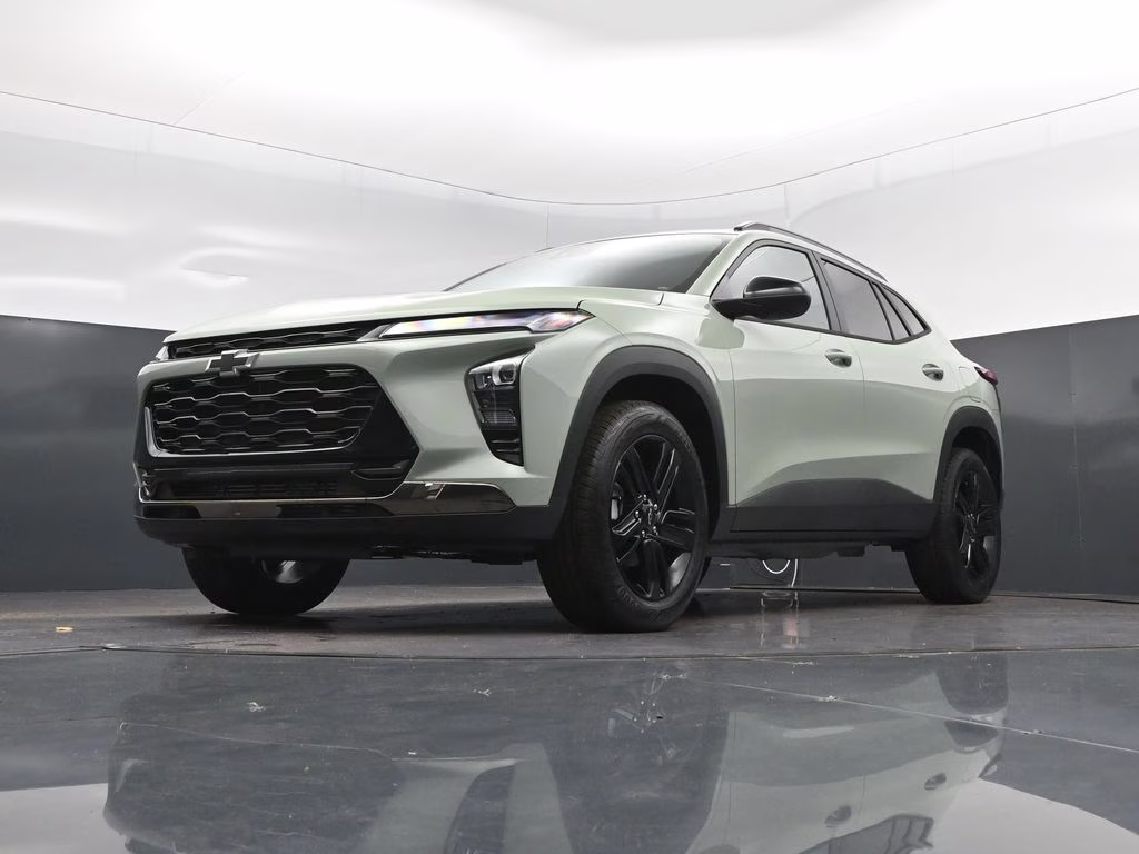 2026 Green Chevrolet Trax ACTIV FWD SUV