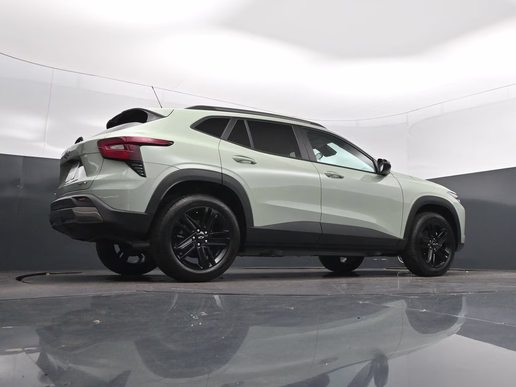 2026 Green Chevrolet Trax ACTIV FWD SUV
