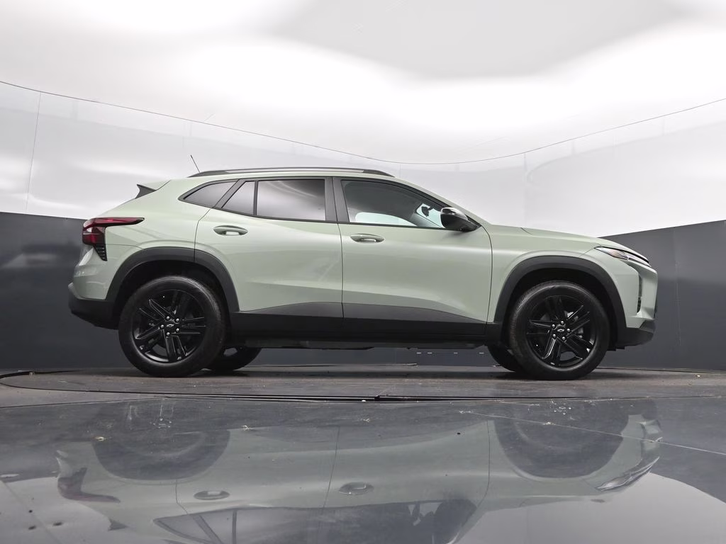 2026 Green Chevrolet Trax ACTIV FWD SUV