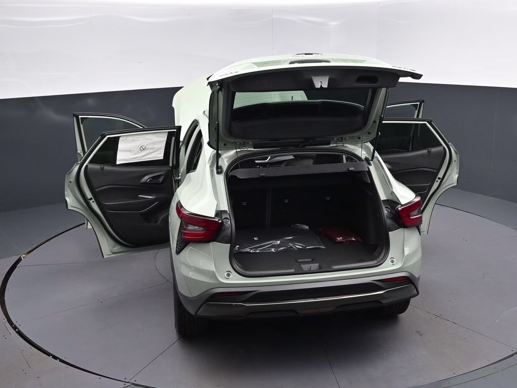 2026 Green Chevrolet Trax ACTIV FWD SUV