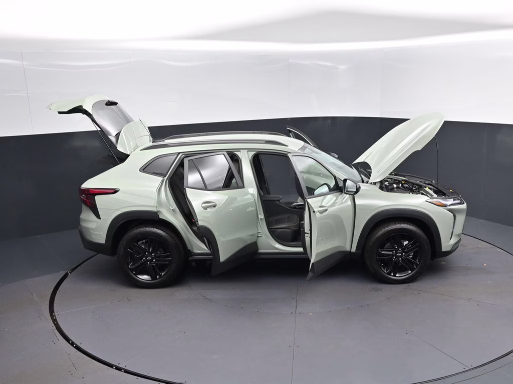 2026 Green Chevrolet Trax ACTIV FWD SUV