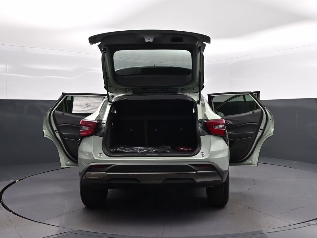 2026 Green Chevrolet Trax ACTIV FWD SUV