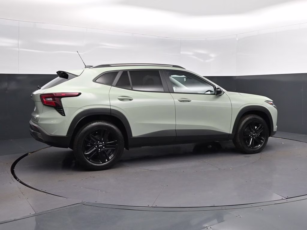 2026 Green Chevrolet Trax ACTIV FWD SUV