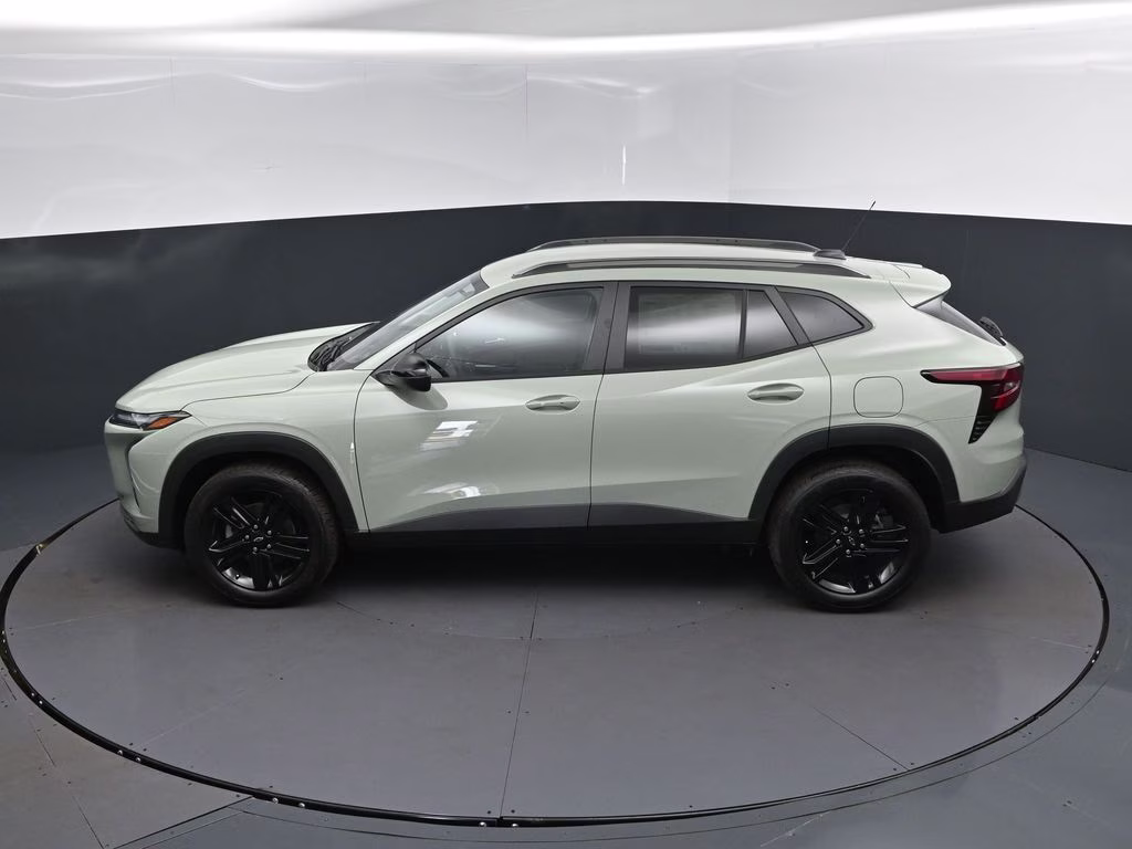 2026 Green Chevrolet Trax ACTIV FWD SUV