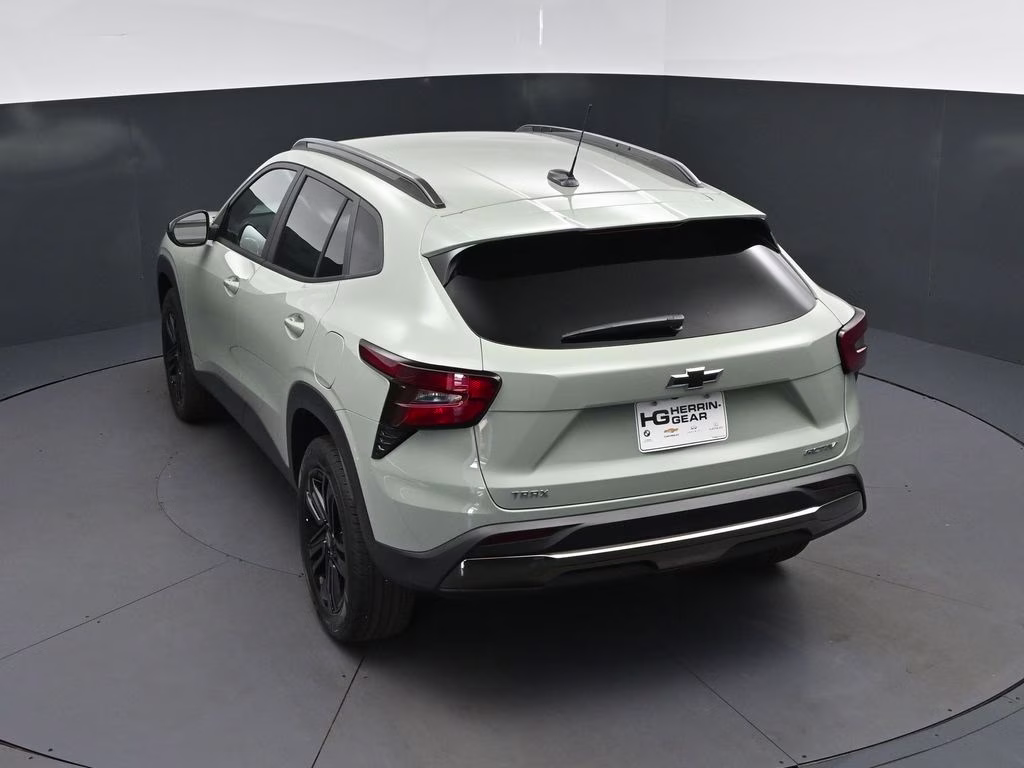 2026 Green Chevrolet Trax ACTIV FWD SUV