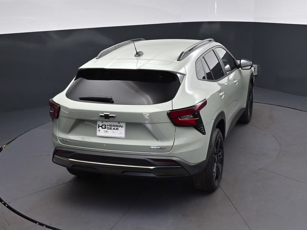 2026 Green Chevrolet Trax ACTIV FWD SUV