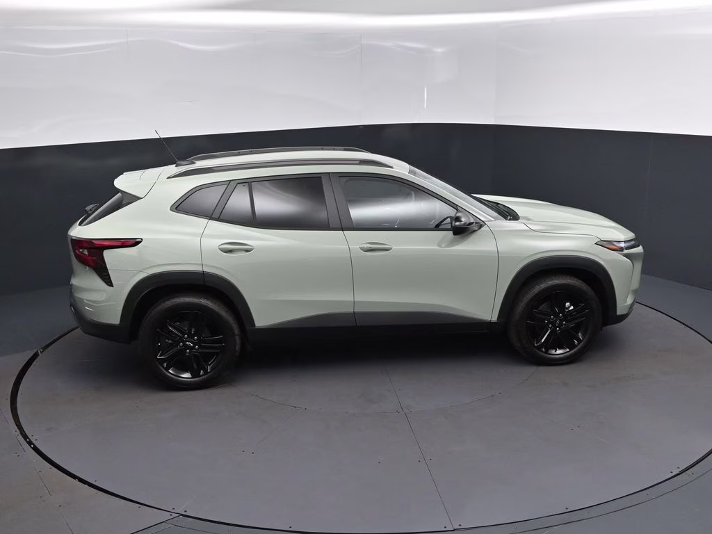 2026 Green Chevrolet Trax ACTIV FWD SUV