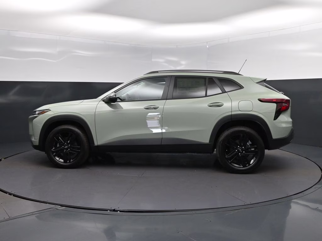 2026 Green Chevrolet Trax ACTIV FWD SUV