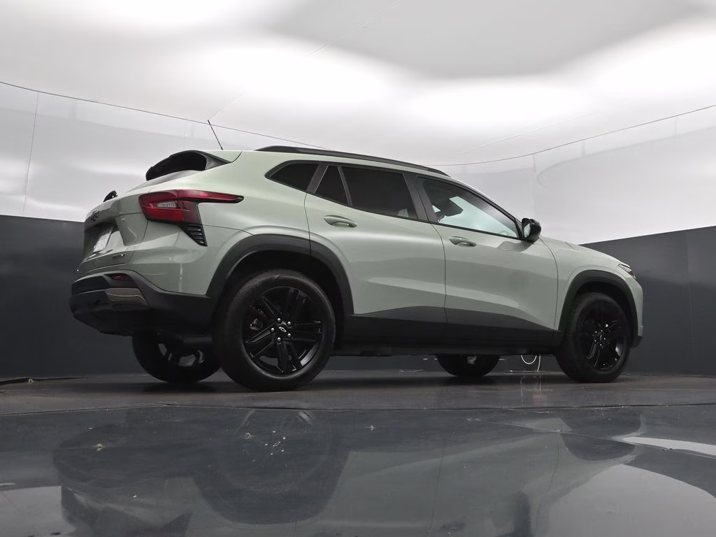 2026 Green Chevrolet Trax ACTIV FWD SUV