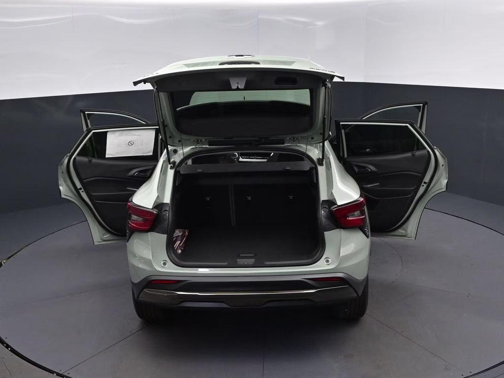 2026 Green Chevrolet Trax ACTIV FWD SUV