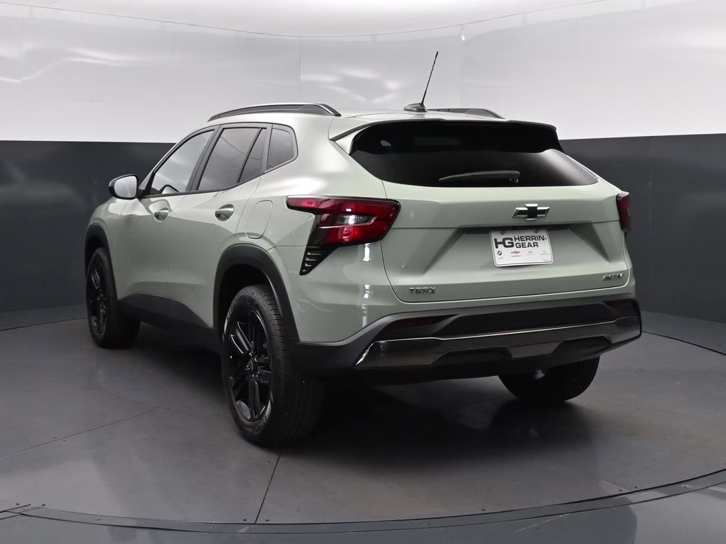 2026 Green Chevrolet Trax ACTIV FWD SUV