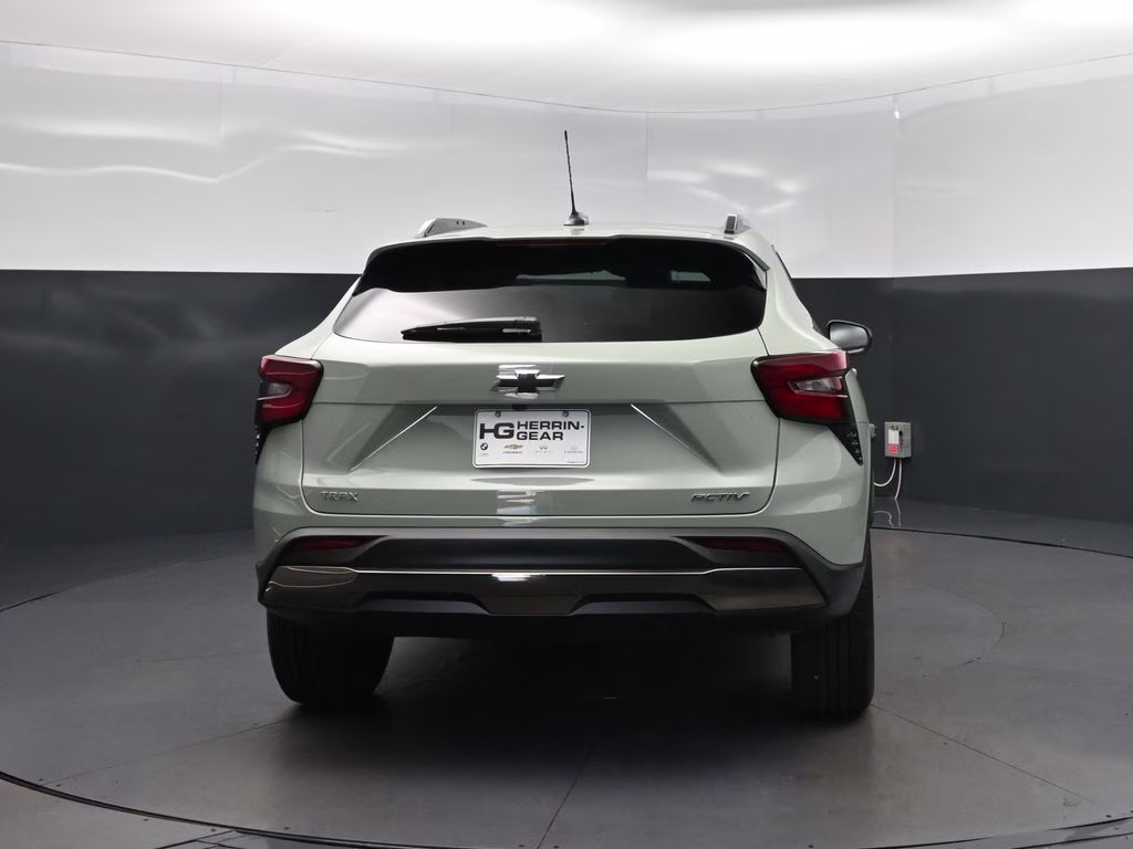 2026 Green Chevrolet Trax ACTIV FWD SUV