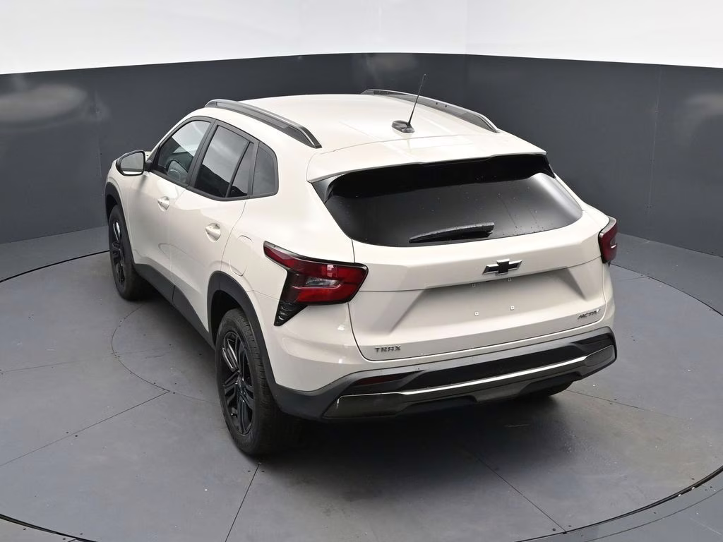 2026 White Chevrolet Trax ACTIV FWD SUV
