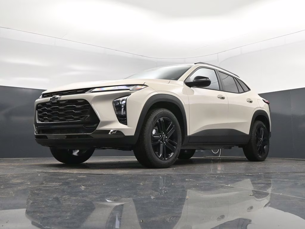 2026 White Chevrolet Trax ACTIV FWD SUV
