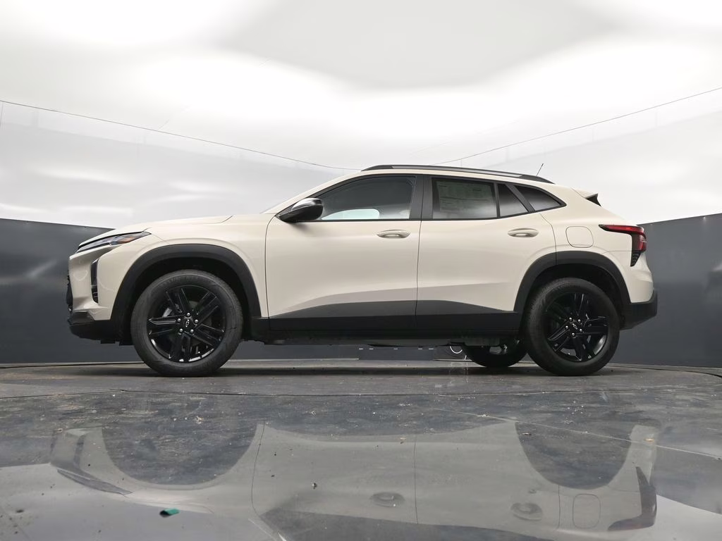 2026 White Chevrolet Trax ACTIV FWD SUV