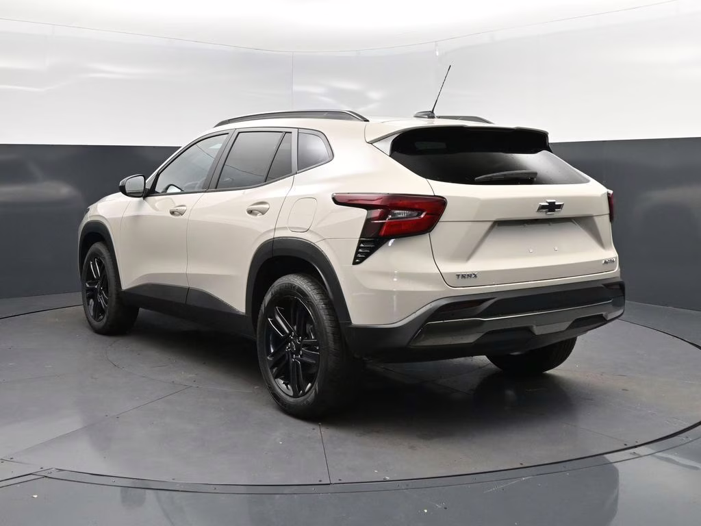 2026 White Chevrolet Trax ACTIV FWD SUV
