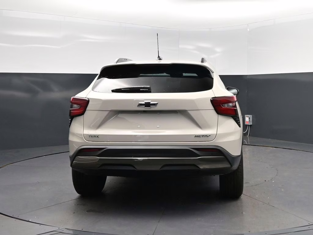 2026 White Chevrolet Trax ACTIV FWD SUV