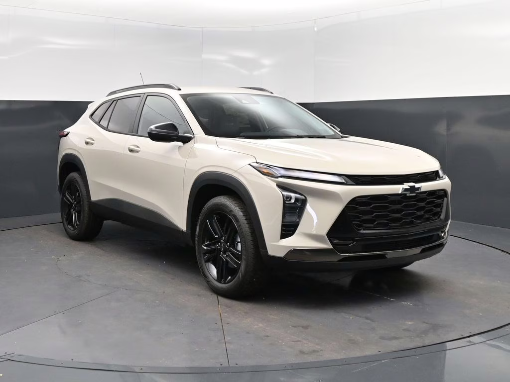 2026 White Chevrolet Trax ACTIV FWD SUV