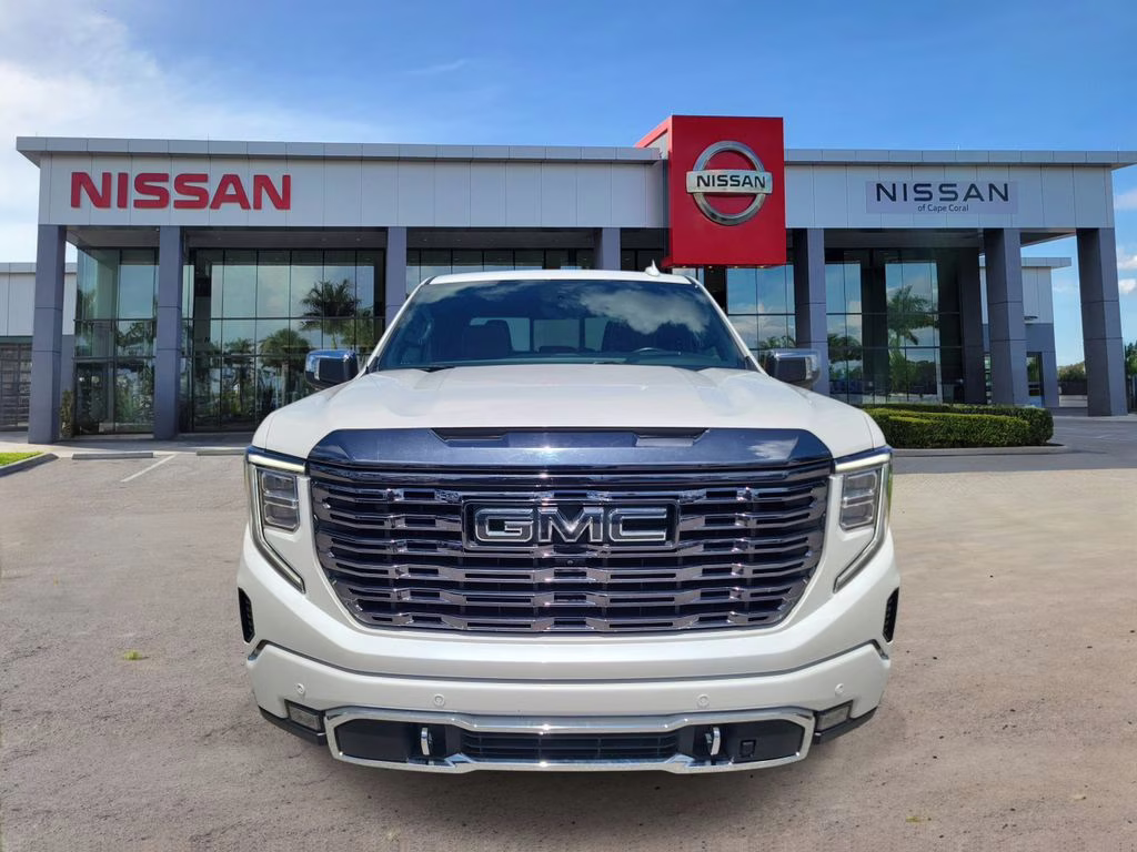 2023 White Frost Tricoat GMC Sierra 1500 Denali Ultimate 4X4 Truck
