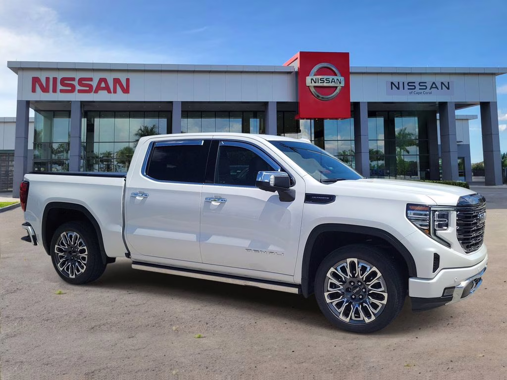 2023 White Frost Tricoat GMC Sierra 1500 Denali Ultimate 4X4 Truck