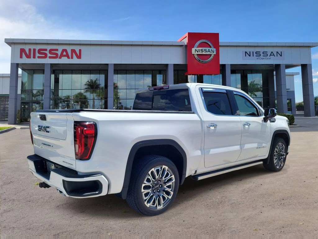 2023 White Frost Tricoat GMC Sierra 1500 Denali Ultimate 4X4 Truck