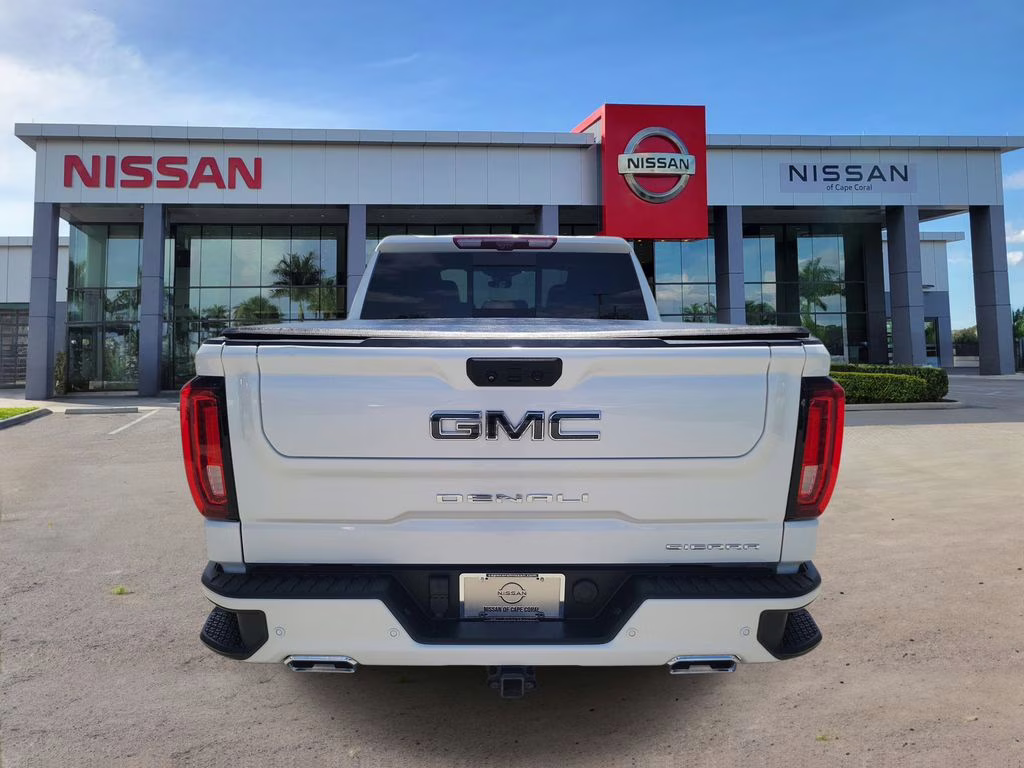 2023 White Frost Tricoat GMC Sierra 1500 Denali Ultimate 4X4 Truck