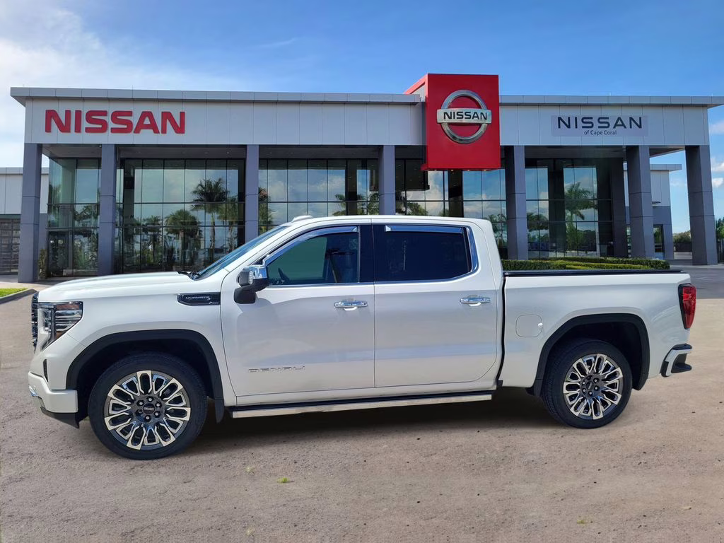 2023 White Frost Tricoat GMC Sierra 1500 Denali Ultimate 4X4 Truck