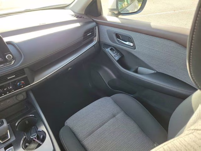 2023 Brilliant Silver Metallic Nissan Rogue SV AWD SUV