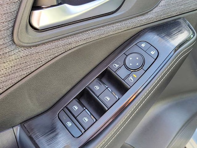 2023 Brilliant Silver Metallic Nissan Rogue SV AWD SUV