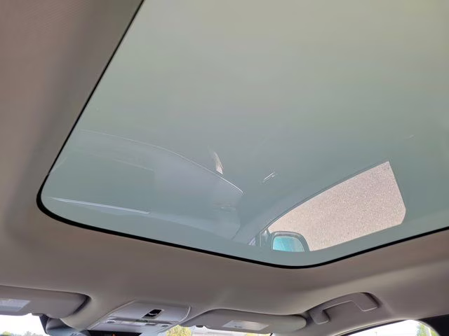 2026 Seabreeze Blue Pearl/Black Nissan LEAF PLATINUM+ FWD SUV
