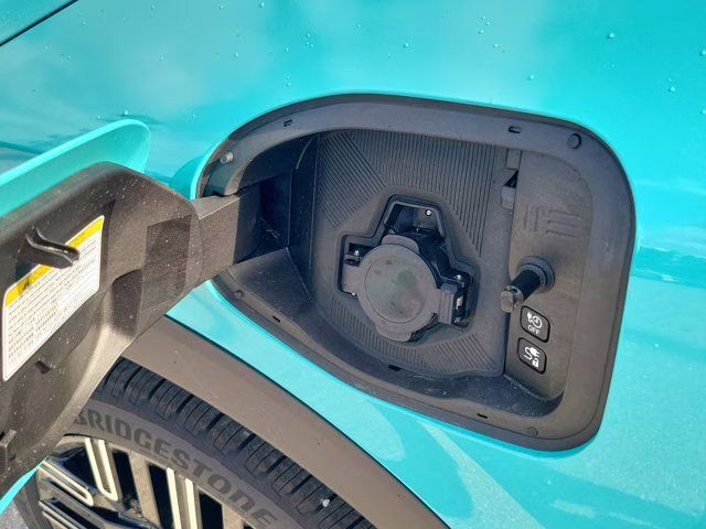 2026 Seabreeze Blue Pearl/Black Nissan LEAF PLATINUM+ FWD SUV
