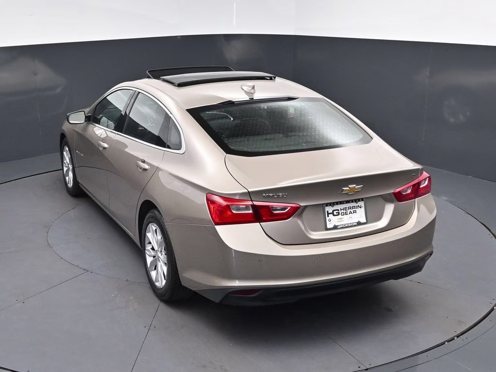 2024 Mineral Gray Metallic Chevrolet Malibu LT FWD Sedan