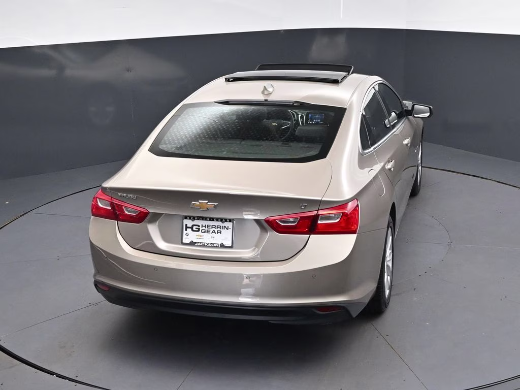 2024 Mineral Gray Metallic Chevrolet Malibu LT FWD Sedan